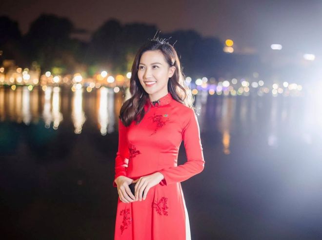 BTV mới dẫn bản tin thời sự "Chào buổi sáng" của VTV: Tưởng lạ hóa quen - 3