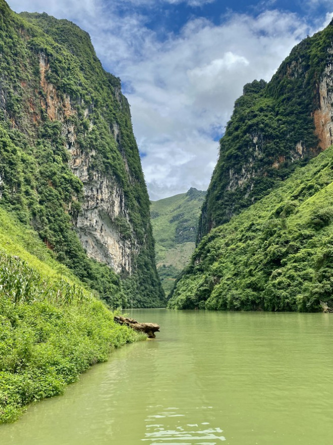Hẻm Vực Tu Sản, Hà Giang - Ảnh: NVCC
