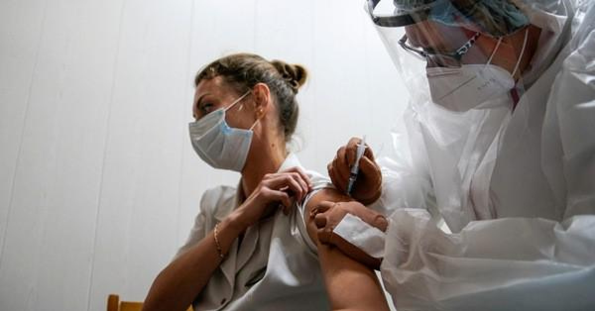 Thế giới - Nga công bố vắc-xin Sputnik V ngừa Covid-19 hiệu quả 98,5%