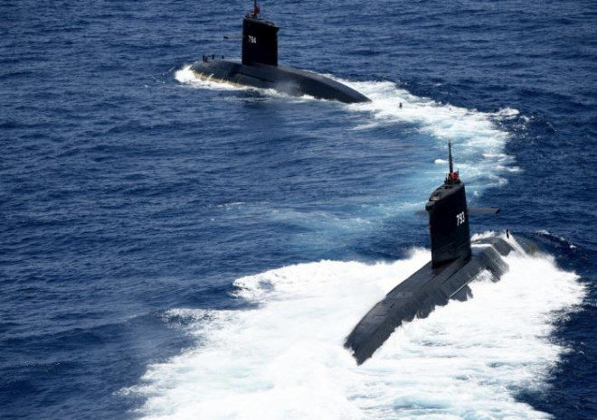 Hai tàu ngầm của Hải quân Đài Loan.