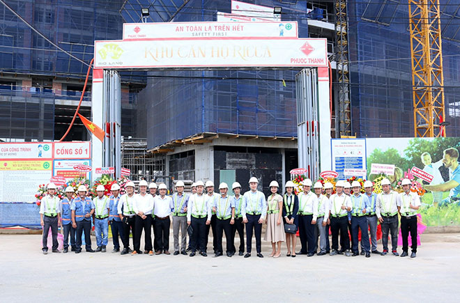 Khu căn hộ Ricca có quy mô 2 tòa tháp cao 18 tầng, bao gồm 549 căn hộ từ 1 đến 3 phòng ngủ và 23 căn thương mại dịch vụ trên tổng diện tích 12.657.3 m2.