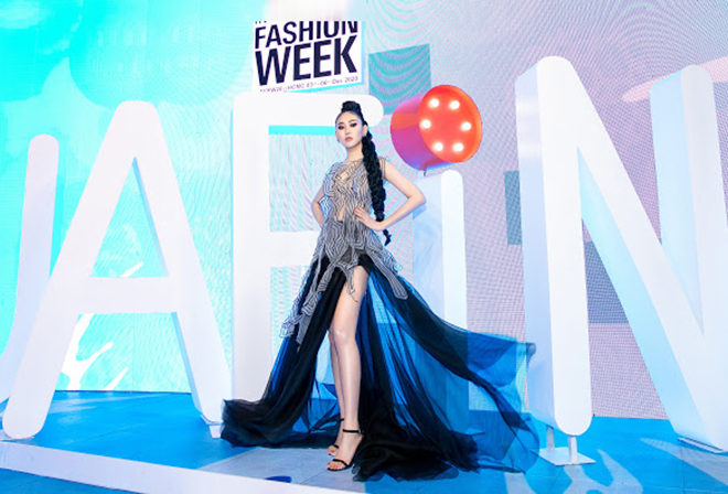 Á hậu Trúc Ny tỏa sáng ngút ngàn khi tái xuất sàn diễn thời trang - 9