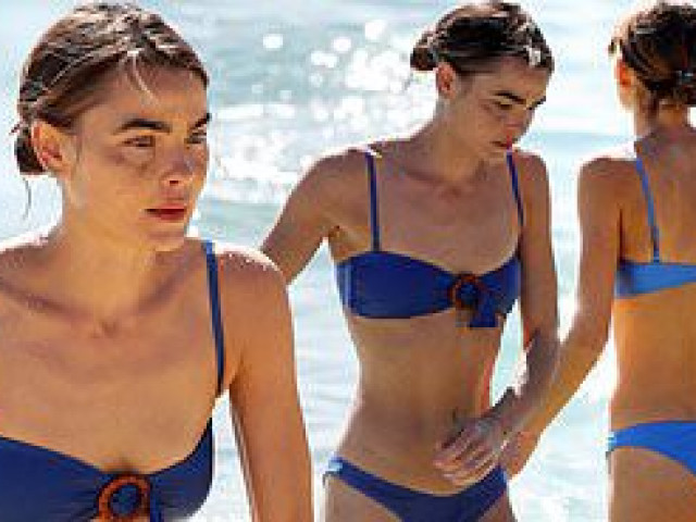 Làm đẹp - 'Chân dài' nước Úc dáng mảnh mai trên biển