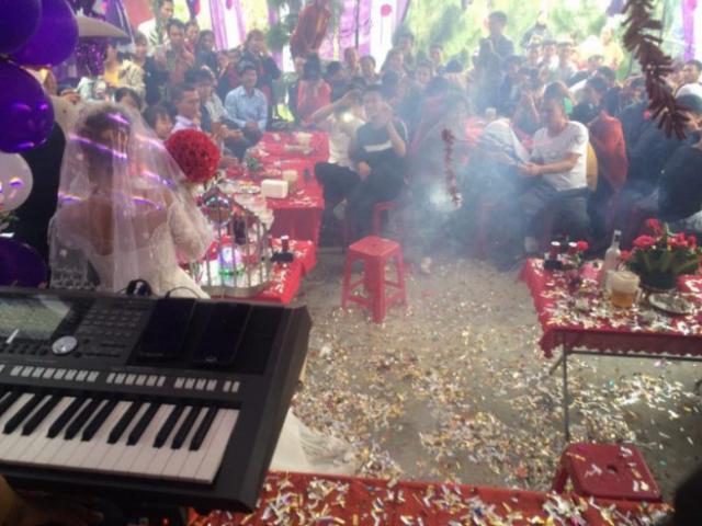 Tin tức trong ngày - "Chơi ngông" đốt pháo trong ngày cưới, chú rể bị phạt 1,5 triệu đồng