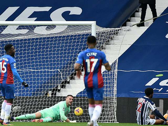 Video West Brom - Crystal Palace: Khác biệt Zaha, thẻ đỏ bất ngờ (H1) - 1