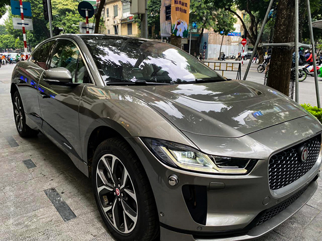 Xe điện Jaguar I-Pace đầu tiên xuất hiện tại Việt Nam - 1