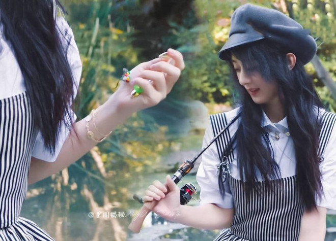 Cùng là “nàng thơ Dior” nhưng Triệu Lệ Dĩnh và Jisoo (BLACKPINK) lại hiếm khi đụng hàng - 2