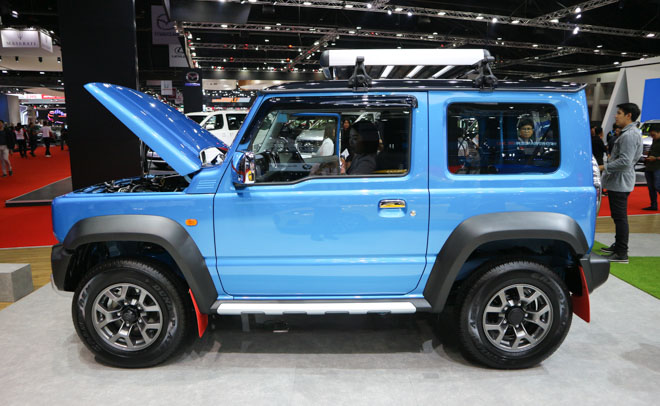 Suzuki Jimny "lột xác" thành Mercedes-Benz G-Class chỉ với 132 triệu đồng - 8