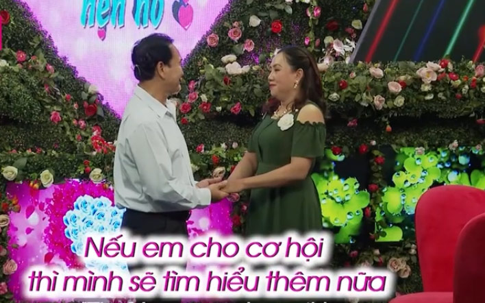 Đi hẹn hò, cô gái một lần đò bất ngờ hỏi bạn trai lương tháng bao nhiêu - 11