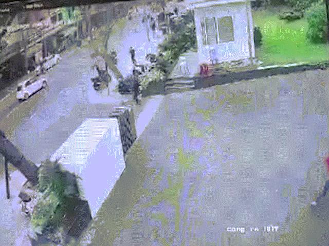 Pháp luật - Clip: 2 nhóm thanh niên hẹn thanh toán nhau tại Vũng Tàu