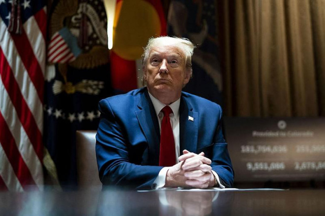 Tổng thống Donald Trump trong một phiên làm việc ở Nhà Trắng hồi tháng 6. Ảnh: AP