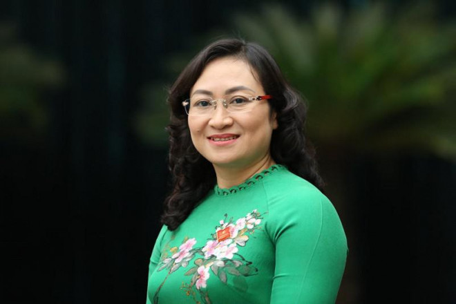 Bà Phan Thị Thắng, nguyên Phó Chủ tịch HĐND TP.HCM khóa IX, được bầu giữ chức vụ Phó Chủ tịch UBND TP.HCM. Ảnh: HOÀNG GIANG