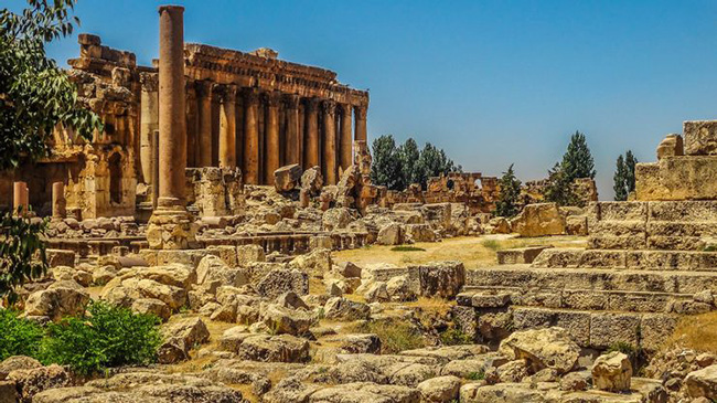 'Thành phố của mặt trời', Baalbek, Lebanon: Đây là một địa điểm khá độc đáo với những ngôi đền đẹp, cầu thang đá tráng lệ, những khoảng sân ấn tượng.
