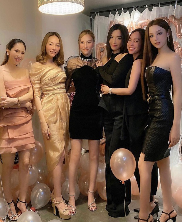 Lan Phương khoe nhan sắc thăng hạng sau 2 năm hạnh phúc bên chồng Tây - 9