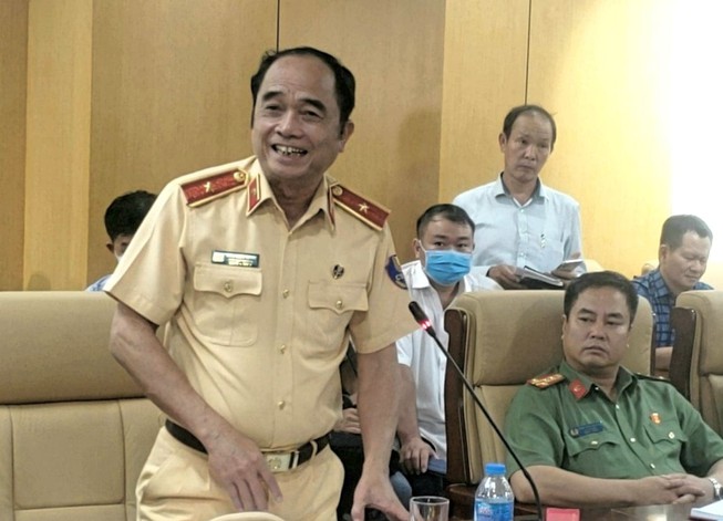 Thiếu tướng Trần Quốc Trung, Phó Cục trưởng Cục CSGT cho biết chưa nhận thông tin người lại đeo bám CSGT