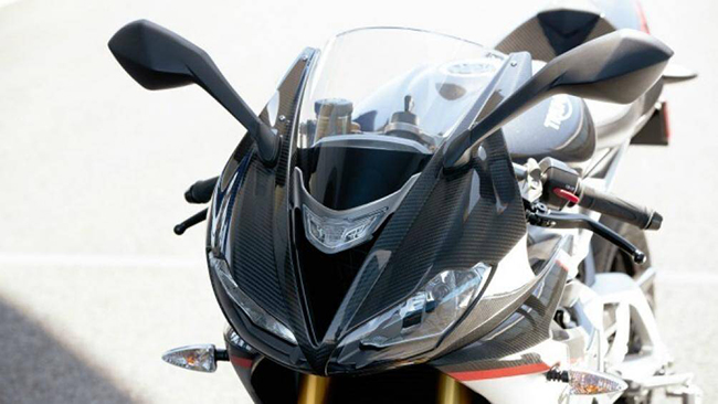 Phiên bản giới hạn này được sản xuất để vinh danh những động cơ của Triumph đóng góp trong giải đua Moto2
