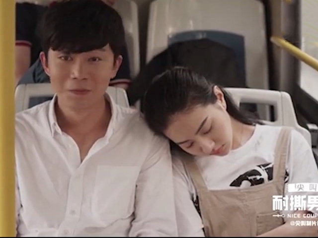 Cười 24H - Được gái xinh tựa vai ngủ trên xe buýt chàng trai nhận cái kết