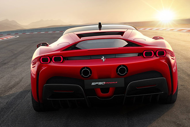 Bộ đôi siêu xe Ferrari 812 GTS và SF90 nhận giải thưởng lớn từ TopGear - 4