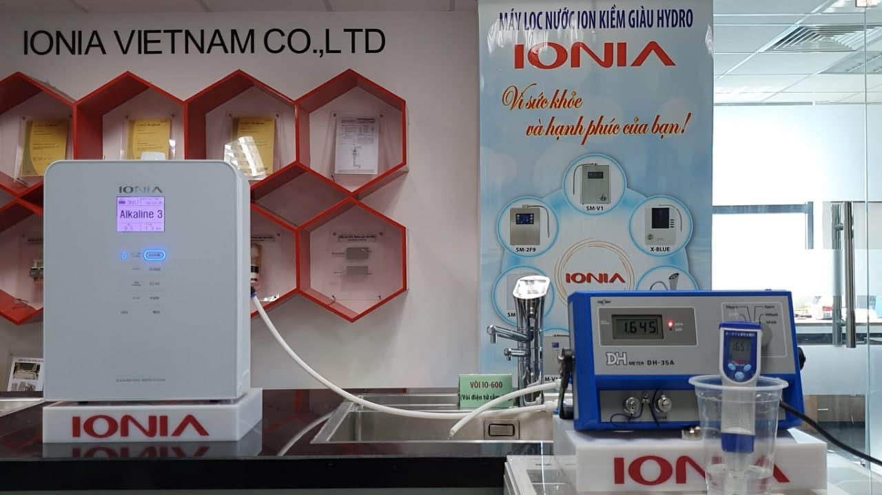 Ảnh đo chỉ số Hydro trên máy lọc nước ion kiềm IONIA bằng thiết bị đo rất cao lên tới 1600 ppb.