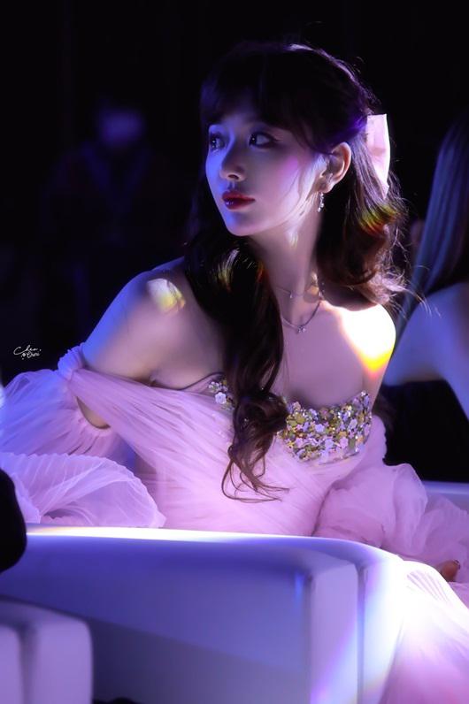 "Visual công chúa" của Khổng Tuyết Nhi lấn át dàn mỹ nhân Hoa ngữ trên thảm đỏ - 7