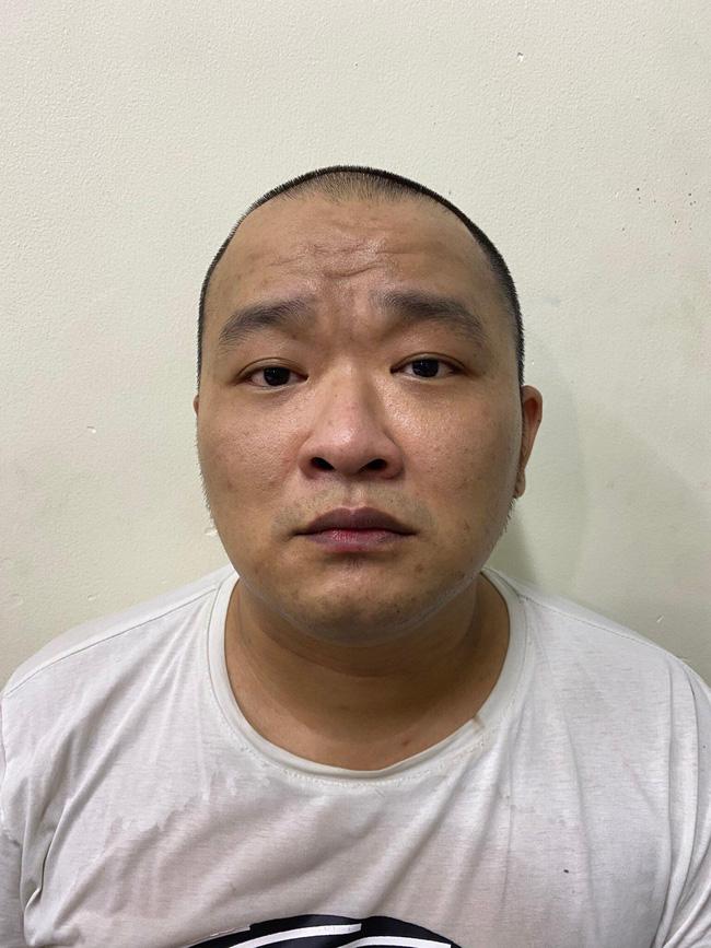 Hưng tại cơ quan công an.