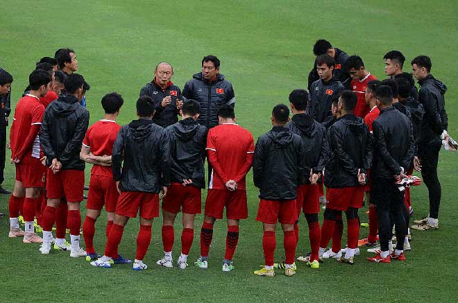 Thuận lợi của thầy trò ông Park là đội tuyển và CLB tránh xung đột khi một bên đá cúp châu Á còn đội tuyển thì đá AFF Cup. Ảnh: NGỌC DUNG