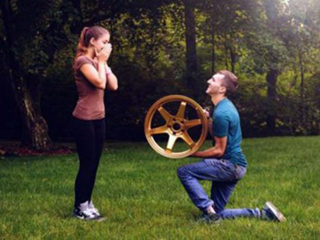 Tranh vui - Các cặp đôi vàng trong làng "tấu hài" của nhân loại