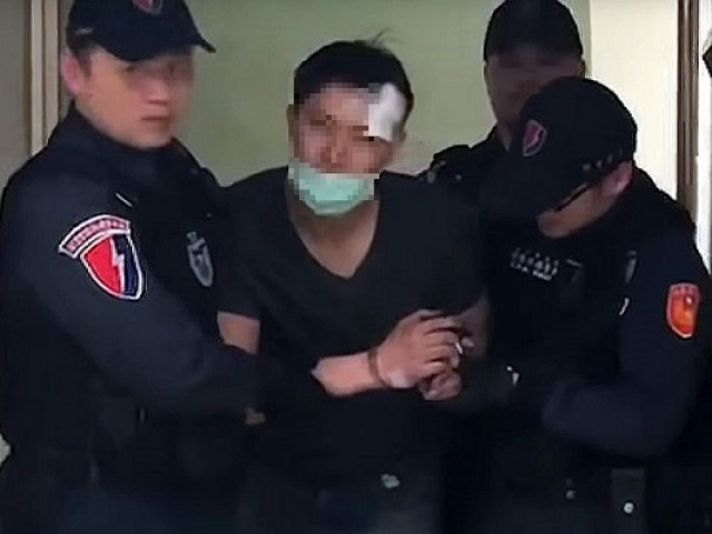 Phi thường - kỳ quặc - Cãi nhau ở sân bay, chồng thẳng tay ném vợ từ tầng 4 xuống đất, hành động sau đó mới hãi hùng