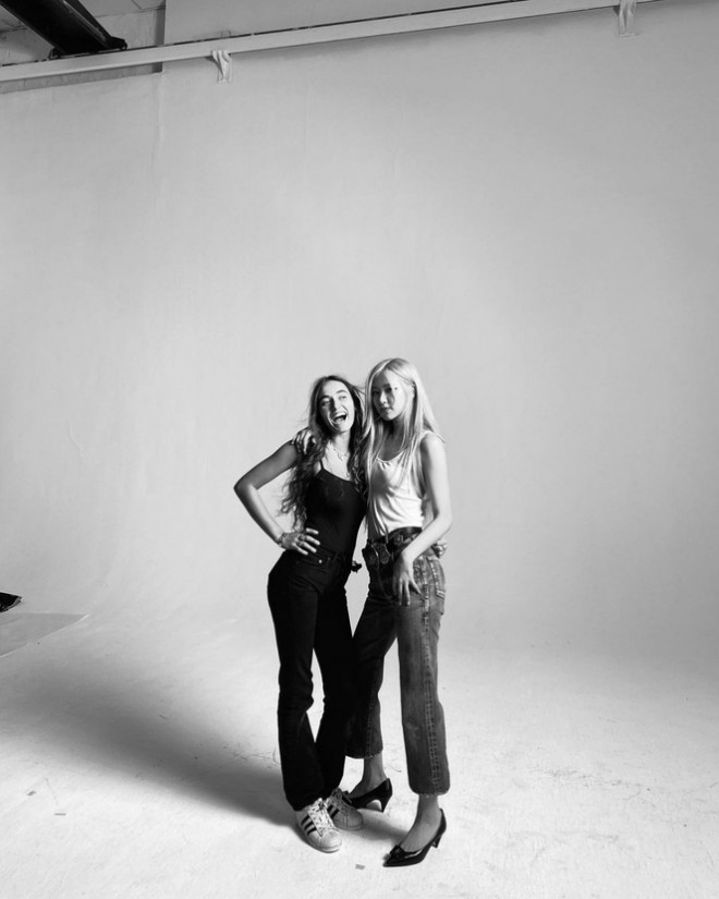 Ảnh hậu trường quảng cáo của Rosé BLACKPINK có gì đặc biệt mà được khen hơn cả ảnh chính? - 5