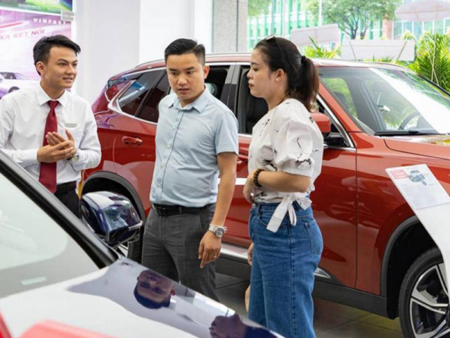 Ô tô - Hết ưu đãi phí trước bạ, xe nhập lại lấn át xe nội?