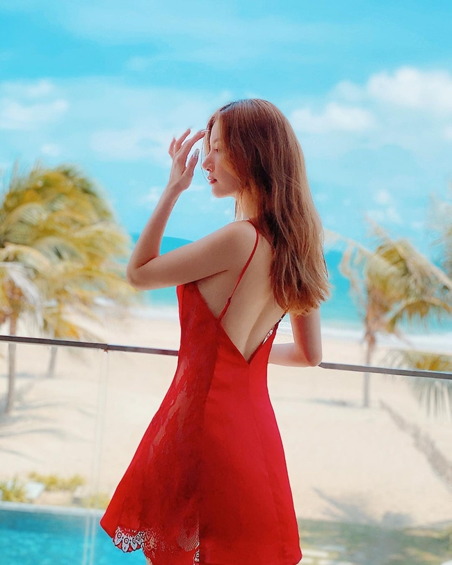Mặc dù &#34;thực như hùm&#34; nhưng Hạnh Sino vẫn có thân hình nóng bỏng, gợi cảm.&nbsp;
