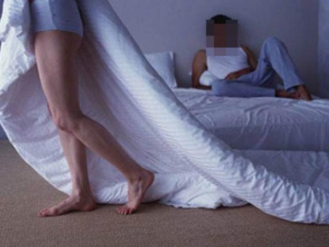 Pháp luật - Không muốn làm chuyện "giường chiếu" với chồng, vợ chết khỏa thân khiến cả nhà sốc
