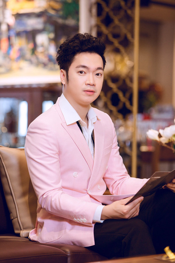 MC Đặng Quốc Anh: Chàng MC của VTV “lột xác” với hình ảnh điển trai chuẩn soái ca - 3