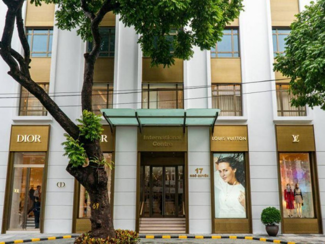 Thị trường - Tiêu dùng - Bất chấp Covid-19, hàng hiệu vẫn "ấm chỗ" tại thị trường Việt
