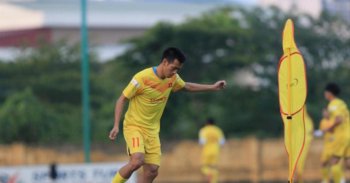 Bóng đá - Đội tuyển Việt Nam: Áo số 10 và chuyện của Văn Quyết