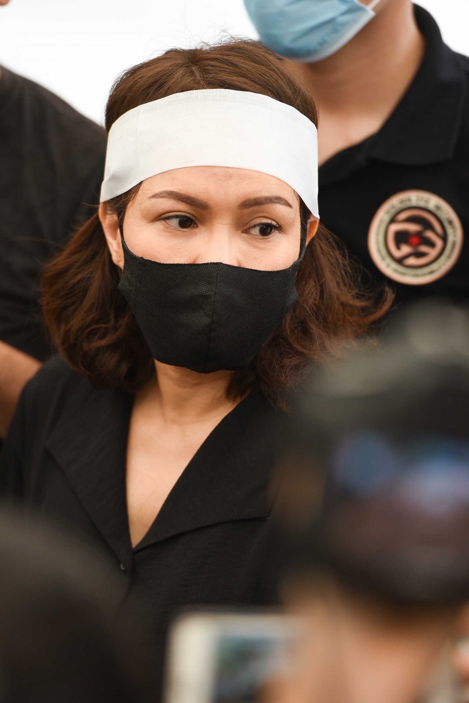 Cùng với Hoài Linh, Việt Hương
được gia đình Chí Tài ủy quyền làm trưởng ban tang lễ cố nghệ sĩ
Chí Tài tại Việt Nam.