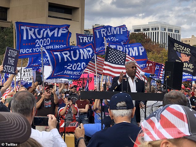 Chủ tịch đảng Cộng hòa ở Texas, Allen West.