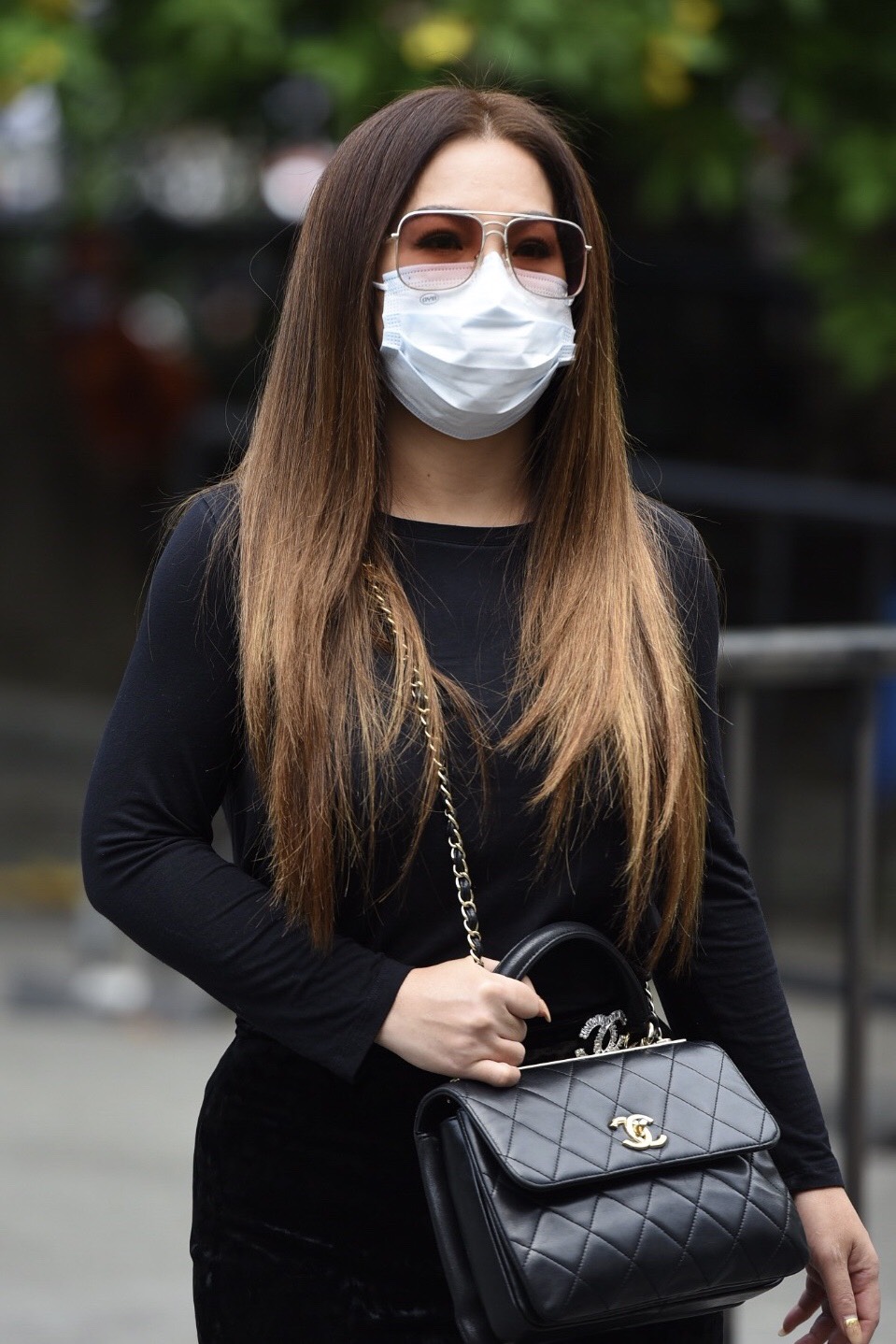 Cùng hoạt động ở sân khấu hải ngoại,
Minh Tuyết có nhiều kỷ niệm khó quên với đàn anh Chí Tài. 