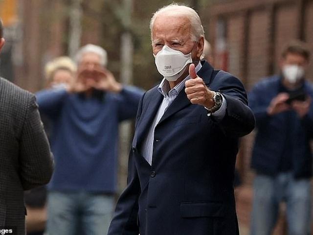 Thế giới - Lý do thật sự khiến ông Biden bị tai nạn khi chơi với chó cưng