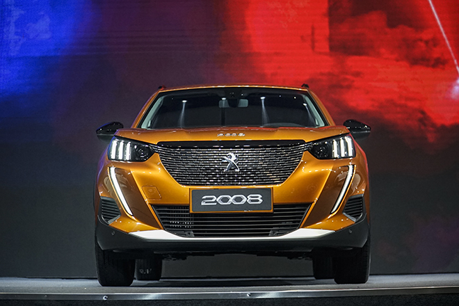 Giá lăn bánh các phiên bản của dòng xe Peugeot 2008 vừa ra mắt - 1