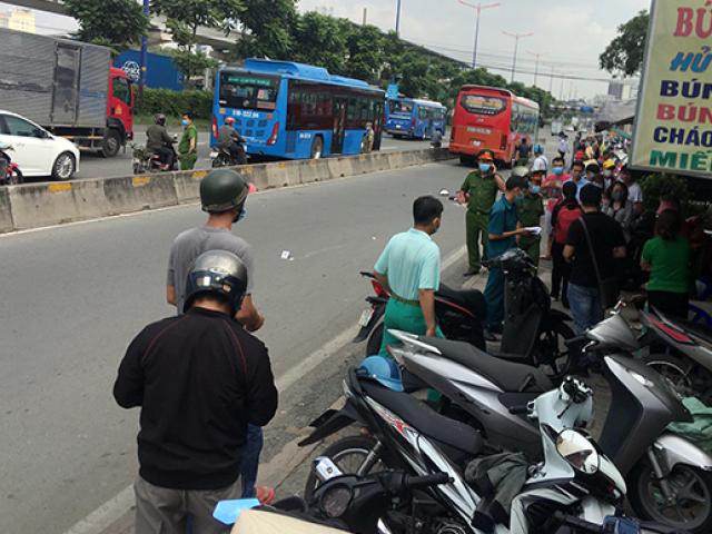 Tin tức trong ngày - Chạy sát vỉa hè, cô gái vẫn chết tức tưởi dưới bánh xe khách