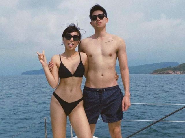 Làm đẹp - Người yêu "cơ trưởng trẻ nhất Việt Nam" khoe bụng múi gồ ghề