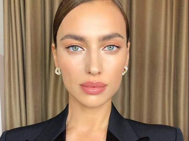 Làm đẹp - Bật mí mẹo trang điểm giúp bạn trẻ hơn vài tuổi của chuyên gia