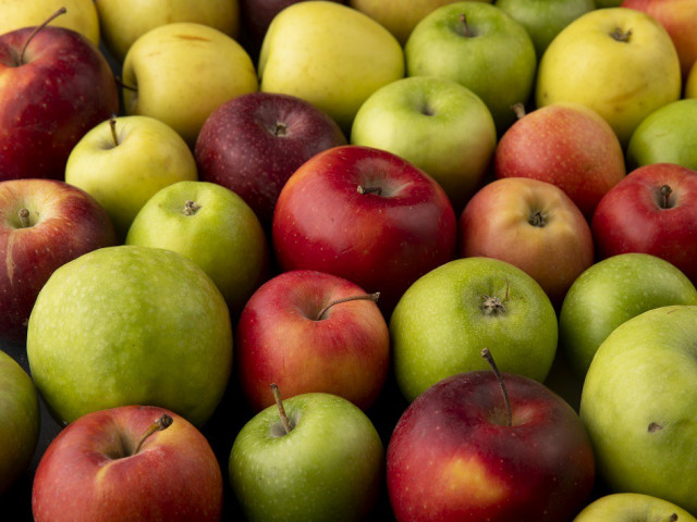 Ẩm thực - Táo đỏ và táo xanh: Loại nào tốt cho sức khỏe hơn?