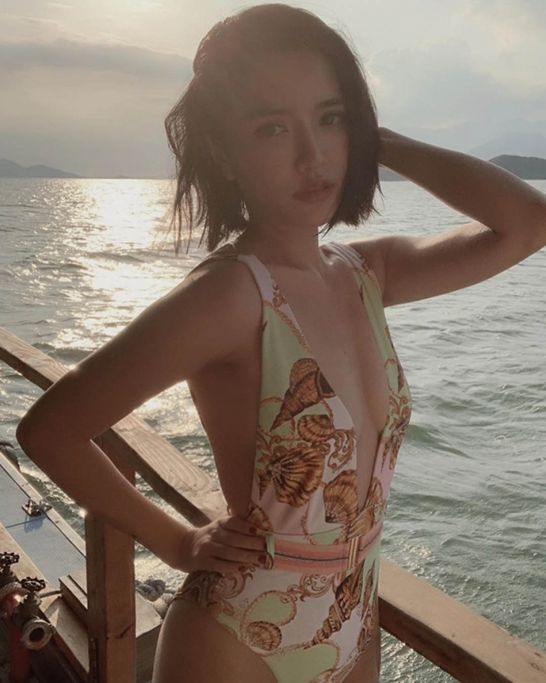 Sau sinh, Jenifer Phạm diện monokini quyến rũ - 10