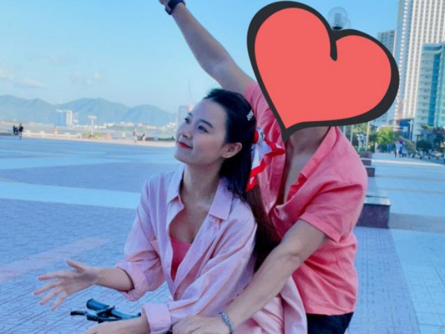 Giải trí - Midu lại thân mật bên chàng trai giấu mặt sau khi lộ video "tình tứ" với Chi Dân