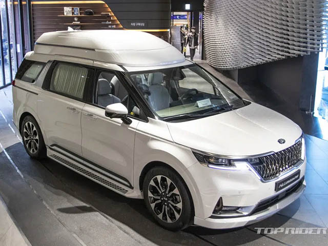 Ảnh thực tế Kia Sedona Hi Limousine 2021, giá từ 1,2 tỷ đồng