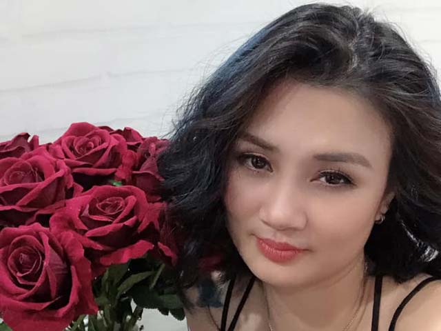 Thể thao - Người đẹp bóng chuyền Kim Huệ mặc áo hai dây hờ hững, "thả thính" bí ẩn