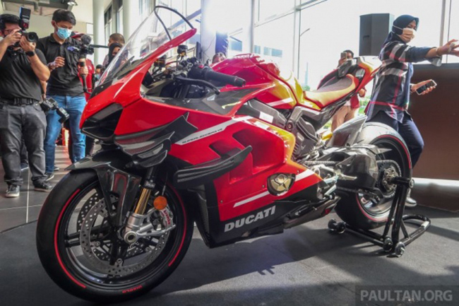 Một số hình ảnh đẹp khác về siêu mô tô Ducati Superleggera V4 đầu tiên có mặt tại Đông Nam Á
