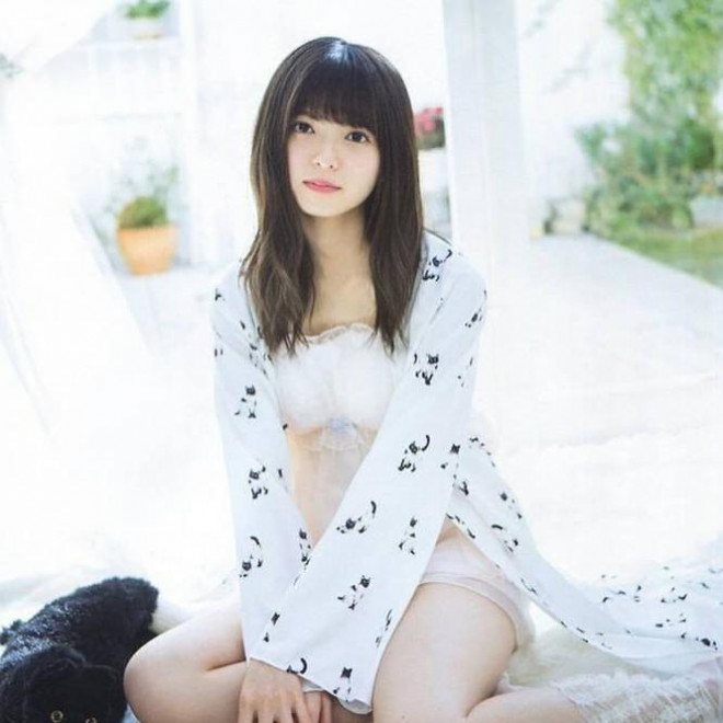 Ngôi sao Nhật Bản được mệnh danh 'mỹ nữ 4.000 năm mới gặp' là ai? - 2